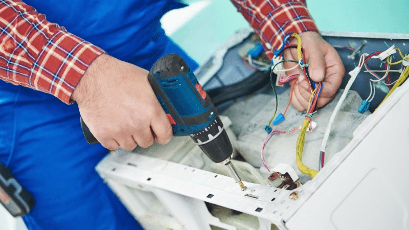 İzmit Toshiba Toshiba çamaşır makinesi kart tamiri – Su almama arızası orijinal parça ile giderildi. - Teknik servis örneği